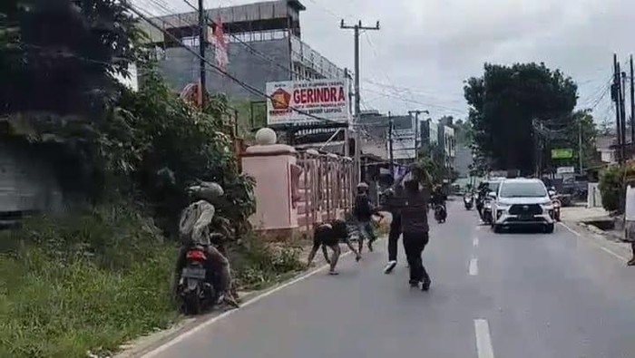 Baku tembak pelaku curanmor dan polisi di Bandar Lampung terjadi lagi.
