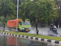 Kota Mataram Terendam Banjir Imbas Hujan Deras Berhari-hari