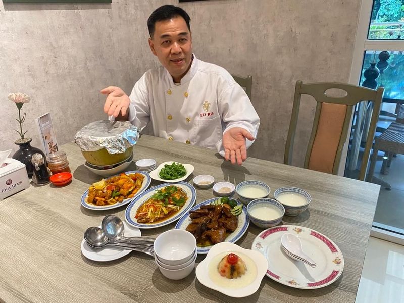 Berusia 100 Tahun, Eka Ria Masih Jadi Resto Legendaris Favorit di Jakarta Berusia 100 Tahun, Eka Ria Masih Jadi Resto Legendaris Favorit di Jakarta