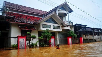 Desa Mejobo Kudus Terendam Banjir Luapan Sungai Dawe
