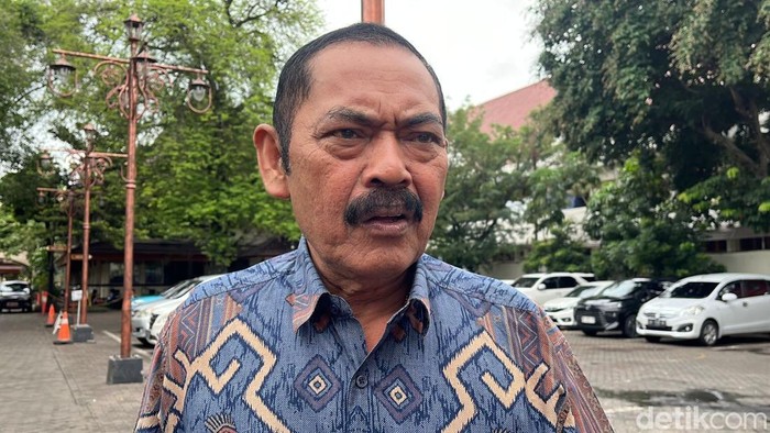 Ketua DPC PDIP Kota Solo, FX Hadi Rudyatmo ditemui di Halaman Balai Kota Solo, Kamis (30/1/2025).