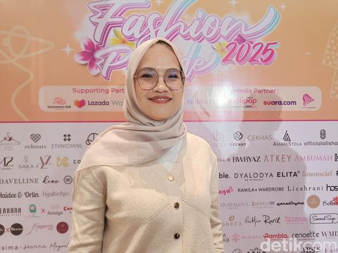 GlamLocal hadir di Summarecon Mall Bandung, Jawa Barat mulai dari 29 Januari hingga 2 Februari 2025. Bazar GlamLocal kali ini bertajuk Fashion Parade 2025 dan menghadirkan 120 brand hijab dan modest fashion.