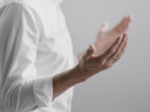 Bacaan Doa Setelah Sholat Dhuha Sesuai Sunnah, Bikin Rezeki Lancar