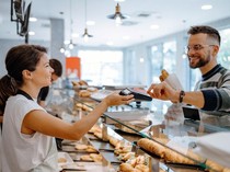 Tolak Promosi, Pembeli Ini Malah Kena Harga Lebih Mahal saat Beli Roti