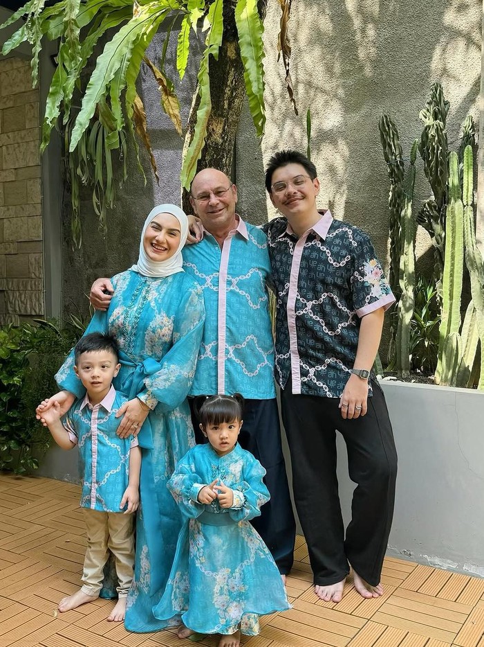 irish Bella Almarhum ayah Irish Bella