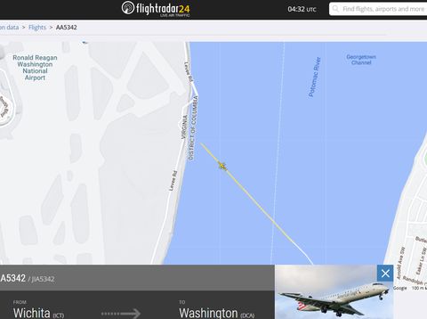 Jejak Penerbangan American Airlines yang Tabrak Back Hawk