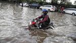 KBN Cakung Cilincing Banjir, Kemacetan Mengular