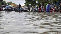 Sebelumnya, Badan Penanggulangan Bencana Daerah (BPBD) DKI Jakarta telah menyatakan bahwa banjir yang menggenangi 20 ruas jalan di Jakarta Utara telah surut pada Rabu malam sekitar pukul 22.00 WIB. 