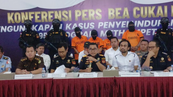 Keterangan Foto: Bea Cukai Batam dan Polisi bongkar sindikat penyelundupan sabu via Bandara.(Alamudin Hamapu/detikSumut))