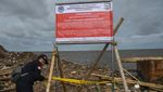 KLH Segel Pagar Laut di Pesisir Tarumajaya Bekasi