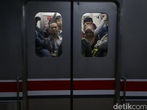 Hari Pertama Jadwal Baru KRL Jabodetabek, Anker Merasa Lebih Lama Menunggu