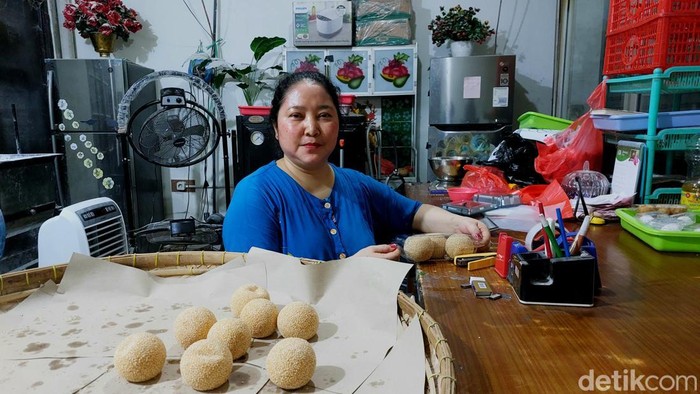 Paramita Sari, pemilik Onde-onde Oku di Jalan Luna, Kota Bandung