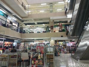 Sehari di Pasar Atom, Apa Saja Kuliner dan Daya Tariknya