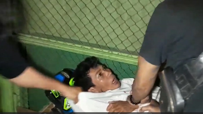 Pelaku pencurian HP di Makassar ditangkap saat sedang tertidur depan kios di Pangkep.