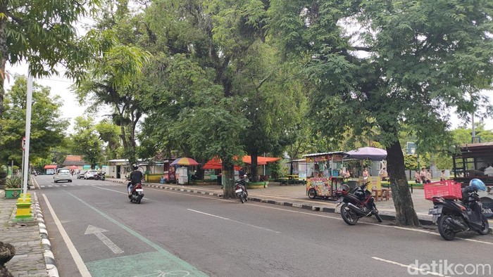 Suasana Alun-alun Wates, Kulon Progo, Kamis (30/1/2025).