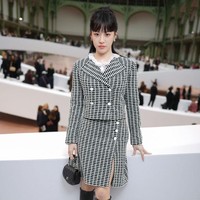 Penggemar dapat menantikan penampilan Go Yoon Jung dalam spin-off drama Korea Hospital Playlist, Wise Resident Life yang dikonfirmasi tayang mulai 12 April 2025. Dia juga beradu akting dengan Kim Seon Ho di drama Korea Can This Love Be Translated. Foto: dok. Getty Images