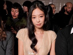 7 Gaya Anggun Jennie BLACKPINK Bak Mermaid di Jean Paul Gaultier Show