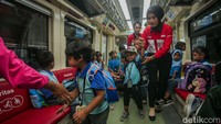 189 peserta dari lima sekolah mengikuti program Edutrain LRT Jabodebek.