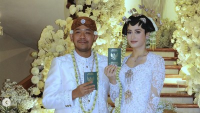 8 Foto Pernikahan Cicit Soeharto, Dekorasinya Perpaduan Jawa dan Bali