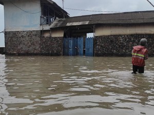 Warga Eretan Indramayu Segera Dapat Solusi Masalah Banjir Rob