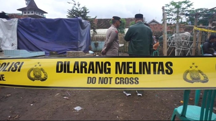 Proses ekshumasi di Kampung Maruyung, Kecamatan Pacet, Kabupaten Bandung, Kamis (30/1/2025).
