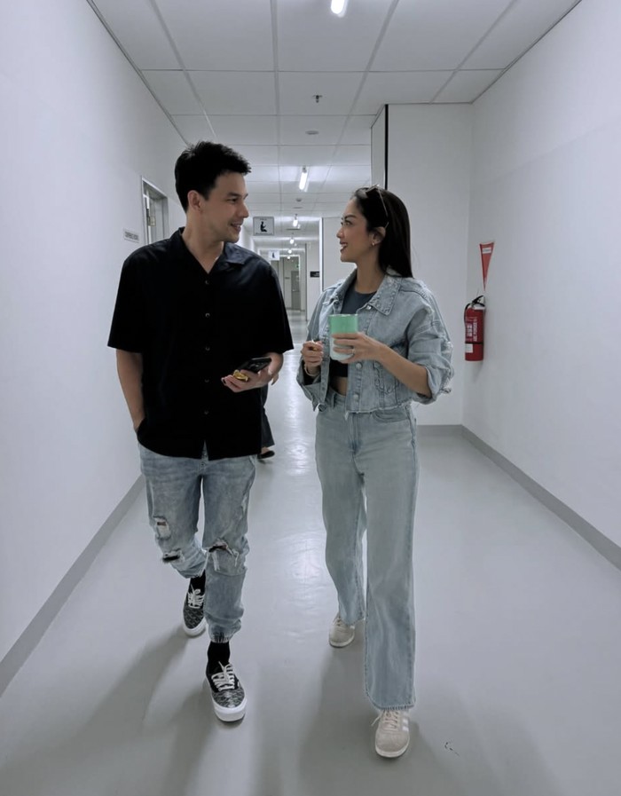 Ririn Dwi Ariyanti Makan-makan Bareng Jonathan Frizzy dan Sahabat Ririn Dwi Ariyanti Makan-makan Bareng Jonathan Frizzy dan Sahabat