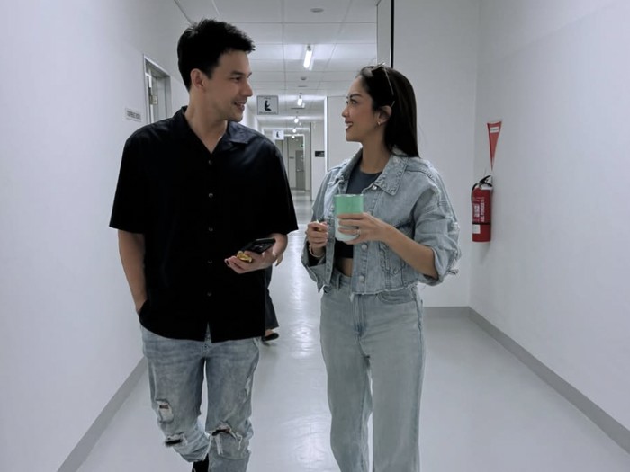 Ririn Dwi Ariyanti Makan-makan Bareng Jonathan Frizzy dan Sahabat