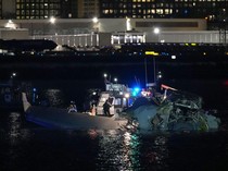 30 Detik Menegangkan Tabrakan Pesawat American Airlines dan Helikopter Black Hawk