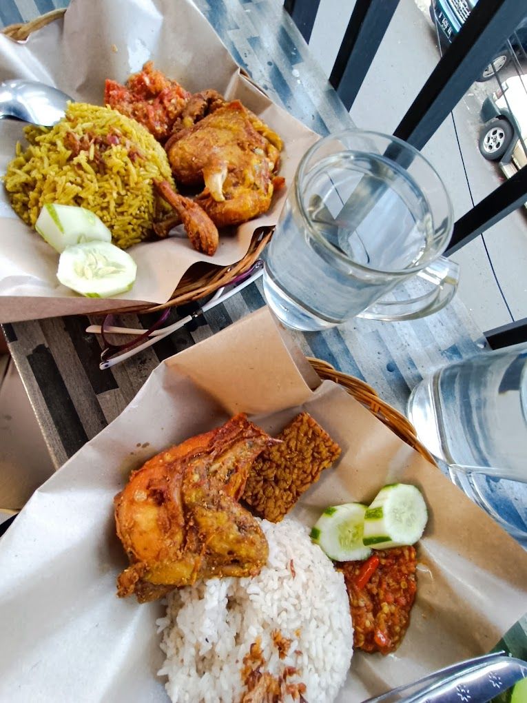 5 Nasi Uduk yang Terkenal Enak di Jatinegara, Sudah Coba?