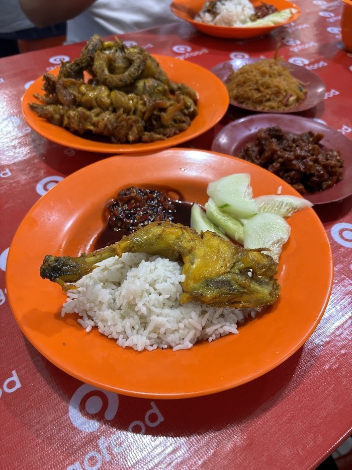 5 Nasi Uduk yang Terkenal Enak di Jatinegara, Sudah Coba?
