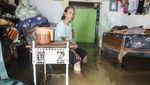 Banjir Setinggi Paha Rendam Permukiman di Pekalongan