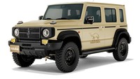 Sedangkan untuk bodykit Jimny Nomad Little G. Traditional, menampilkan kesan retro dengan sentuhan warna coklat muda. Di bagian samping terdapat gambar unta dan pada bagian ujung kap mesin terdapat lampu tambahan yang menambah kesan klasik mobil ini. Foto: Response