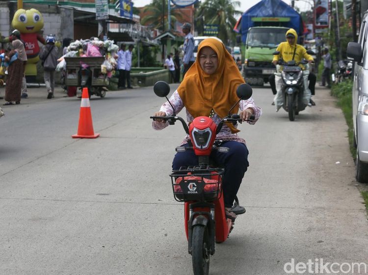 Ingat! Jangan Asal Pakai Sepeda Listrik di Jalan Raya