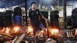 Ini Pabrik Kue Keranjang Buatan Imas dari Cikarang