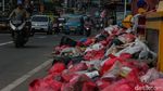 Jorok! Jembatan Penghubung Depok-Bogor Penuh Sampah