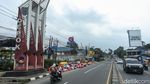 Jorok! Jembatan Penghubung Depok-Bogor Penuh Sampah