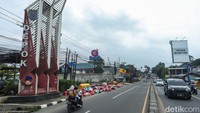 Mereka meminta aparat bertindak mencegah aksi buang sampah sembarangan tersebut. 