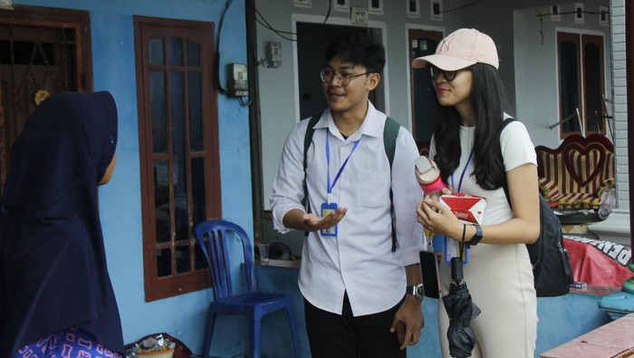 Kanopi FEB UI sukses gelar penelitian besar dan pemberdayaan masyarakat Kanopi FEB UI sukses gelar penelitian besar dan pemberdayaan masyarakat