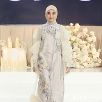Inilah koleksi terbaru Brand Vanilla Hijab untuk baju lebaran 2025 bertempat di Sampoerna Strategic Square, Karet Semanggi, Jakarta Selatan, Kamis [30/1/2025]. Foto: Mohammad Abduh/detikcom.