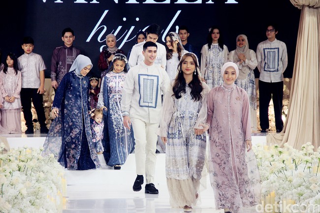 Inilah koleksi terbaru Brand Vanilla Hijab untuk baju lebaran 2025 bertempat di Sampoerna Strategic Square, Karet Semanggi, Jakarta Selatan, Kamis [30/1/2025]. Foto: Mohammad Abduh/detikcom.
