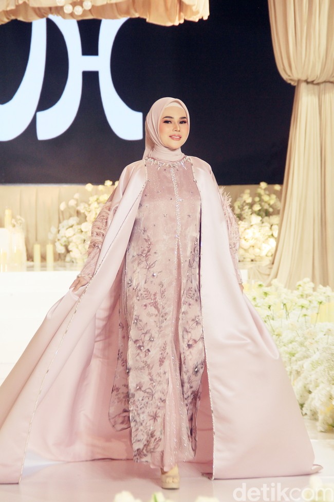 Inilah koleksi terbaru Brand Vanilla Hijab untuk baju lebaran 2025 bertempat di Sampoerna Strategic Square, Karet Semanggi, Jakarta Selatan, Kamis [30/1/2025]. Foto: Mohammad Abduh/detikcom.