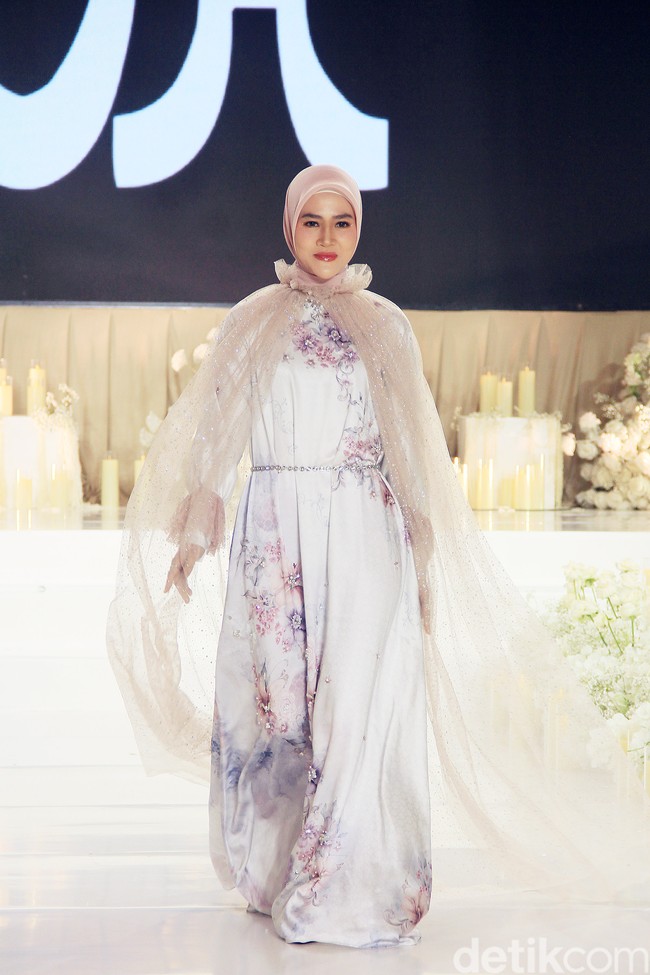 Inilah koleksi terbaru Brand Vanilla Hijab untuk baju lebaran 2025 bertempat di Sampoerna Strategic Square, Karet Semanggi, Jakarta Selatan, Kamis [30/1/2025]. Foto: Mohammad Abduh/detikcom.