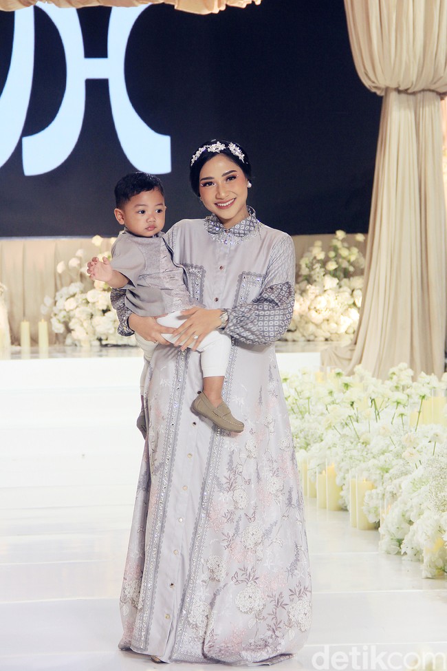 Inilah koleksi terbaru Brand Vanilla Hijab untuk baju lebaran 2025 bertempat di Sampoerna Strategic Square, Karet Semanggi, Jakarta Selatan, Kamis [30/1/2025]. Foto: Mohammad Abduh/detikcom.