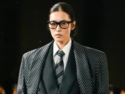 Potret Cantik Liu Wen, Supermodel Asia dengan Wajah Mendekati Sempurna