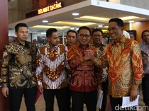 Menkum Serahkan Surat Pengakuan Dekopin