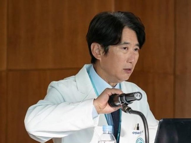 Pemain Drama Korea The Trauma Code: Heroes On Call