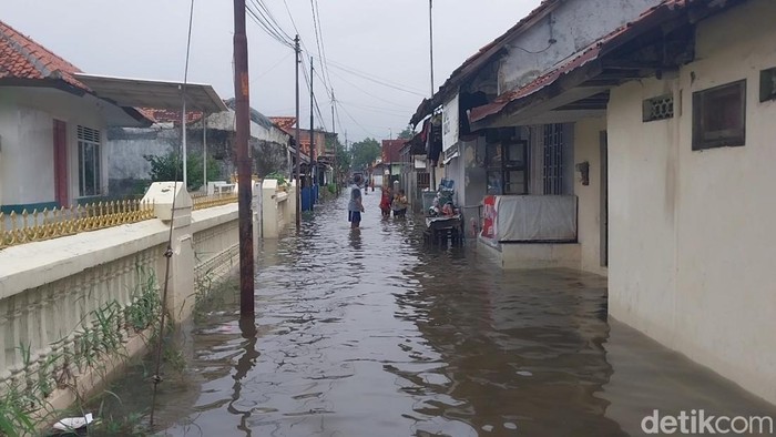 Penampakan banjir di Kelurahan Tirto, Kota Pekalongan, Jumat (31/1/2025).
