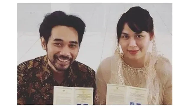 Pernikahan artis di KUA