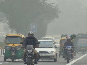Dikepung Polusi Udara, India Mau Batasi Mobil Bensin dan Diesel