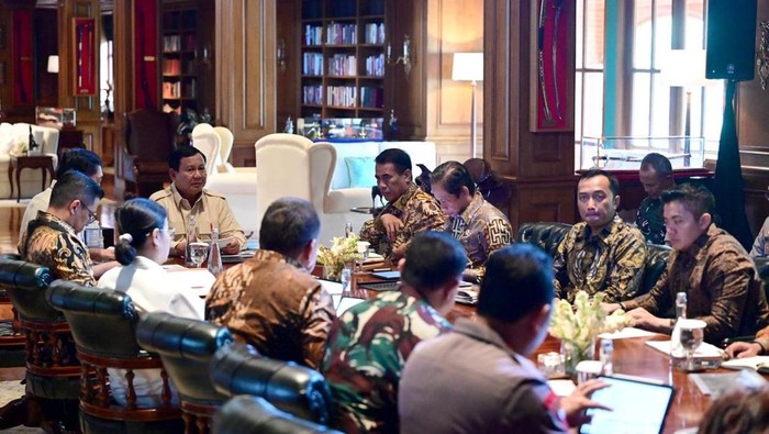 Prabowo gelar ratas di Hambalang (Foto: Muchlis Jr - Biro Pers Sekretariat Presiden)